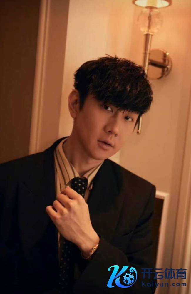 萧亚轩和林俊杰的舞台 情愫火花四溅